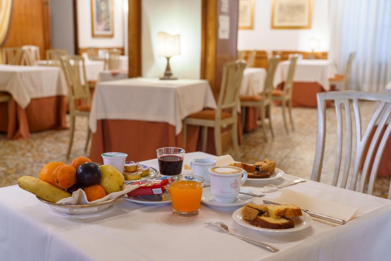 Hotel La Rosetta Perugia Esterno foto
